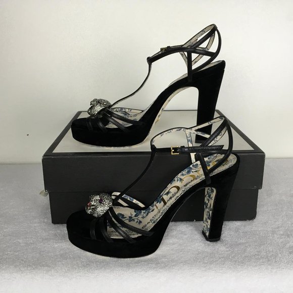 Gucci Shoes - Gucci Woman’s t-straps Sandals Black Color Sz 38.5